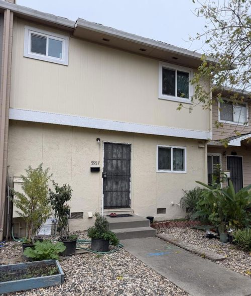 5957 Mack Rd, Sacramento, CA, 95823-4641 | Card Image