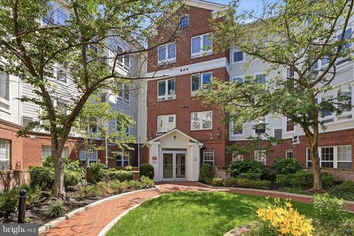 306-801 S Greenbrier St, ARLINGTON, VA, 22204-2732 | Card Image