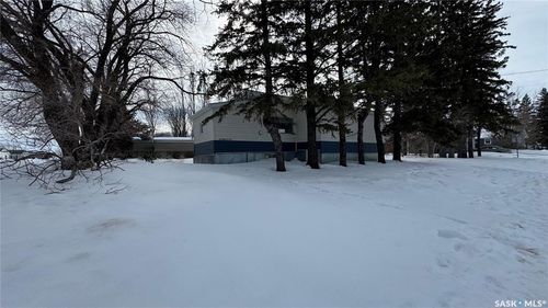 301 Maple Ave, Melfort, SK, S0E1A0 | Card Image