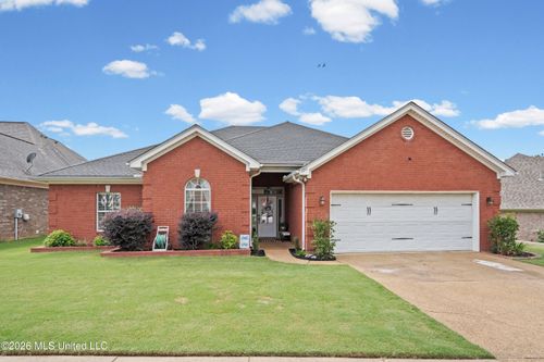 1211 Cross Creek Dr E, Hernando, MS, 38632-1152 | Card Image