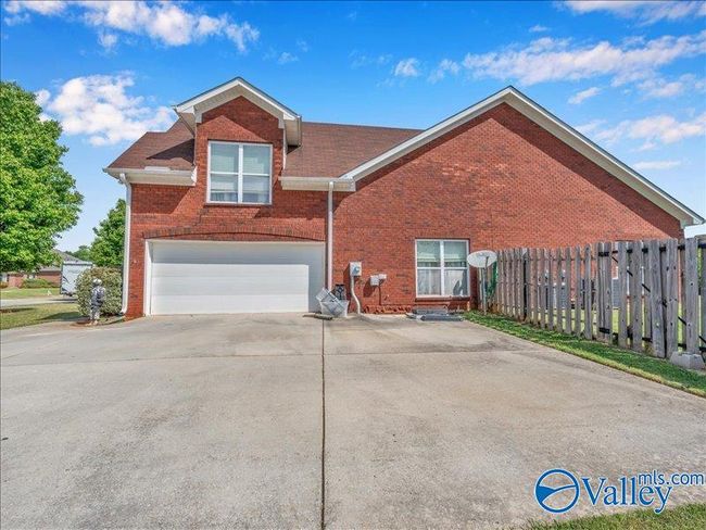 117 Genesis Dr, House other with 4 bedrooms, 2 bathrooms and null parking in Huntsville AL | Image 4