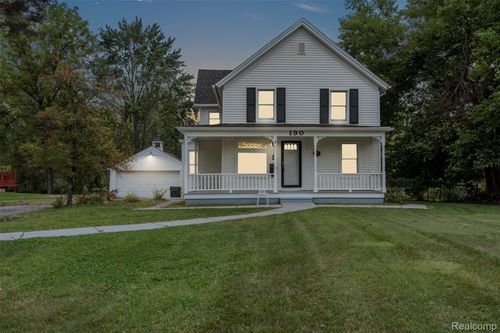 190 Riverside Dr, Mount Clemens, MI, 48043-2513 | Card Image