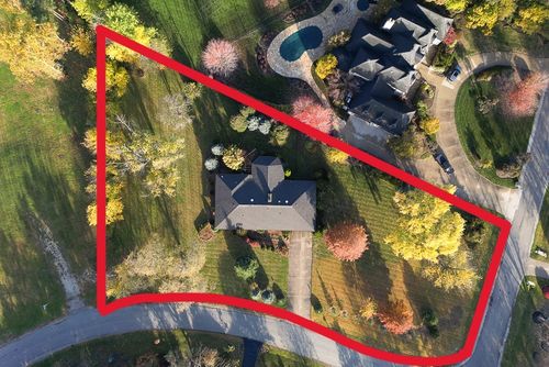 520 Ridgemoor Dr, Willowbrook, IL, 60527-5361 | Card Image