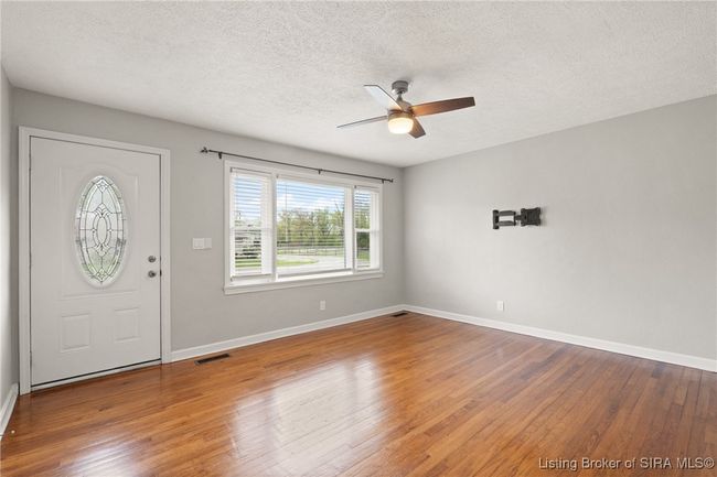 1790 Elmview Dr, Home with 2 bedrooms, 1 bathrooms and null parking in New Albany IN | Image 10