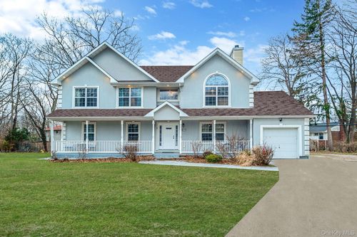 6 Denmark Ct, Huntington, NY, 11743-4734 | Card Image