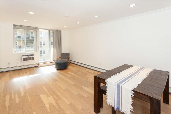 APT-3C - 650 Shore Rd, Condo with 1 bedrooms, 1 bathrooms and null parking in Long Beach NY | Image 6