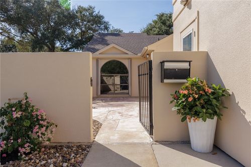 101 Santa Fe Dr, Rockport, TX, 78382-6855 | Card Image