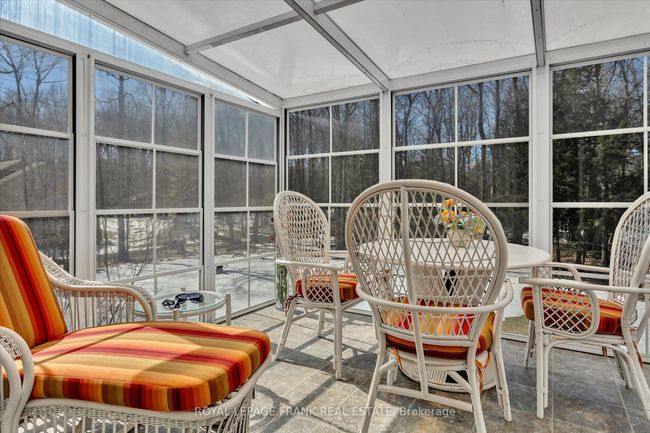 18 E Beehive Dr, House other with 3 bedrooms, 2 bathrooms and 10 parking in Bobcaygeon ON | Image 12