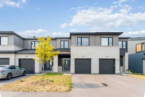 381 Cope Dr, Stittsville, ON, K2V0P7 | Card Image