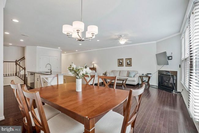 42523 Benfold Sq, Townhouse with 3 bedrooms, 3 bathrooms and null parking in BRAMBLETON VA | Image 22