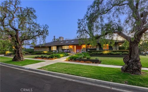 1251 Bryant Rd, Long Beach, CA, 90815-4333 | Card Image