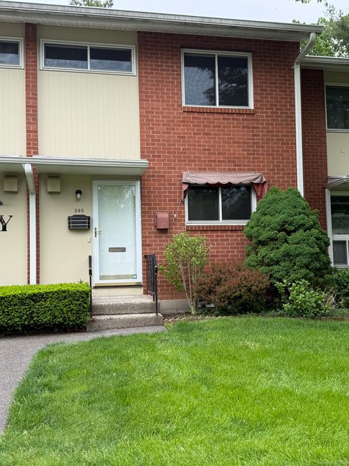 240-240 Centerbrook Rd, Hamden, CT, 06518-3403 | Card Image