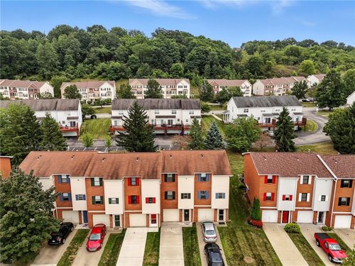 162 Woodhaven Dr, Seven Fields, PA, 16046-7820 | Card Image