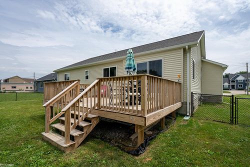 48373 Jefferson Ave, Chesterfield, MI, 48047-2217 | Card Image