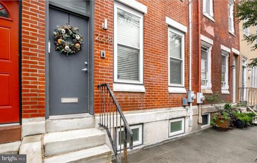 2228 Ellsworth St, PHILADELPHIA, PA, 19146-2812 | Card Image