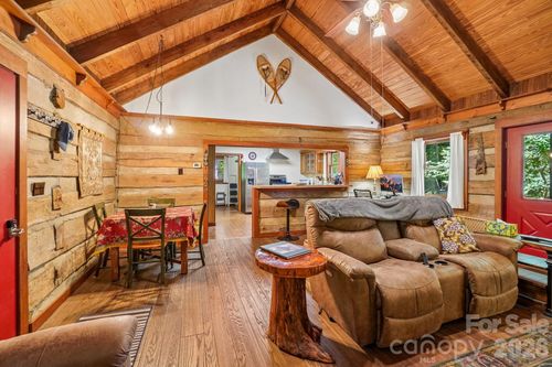 988 English Ridge Dr, Mars Hill, NC, 28754-5818 | Card Image