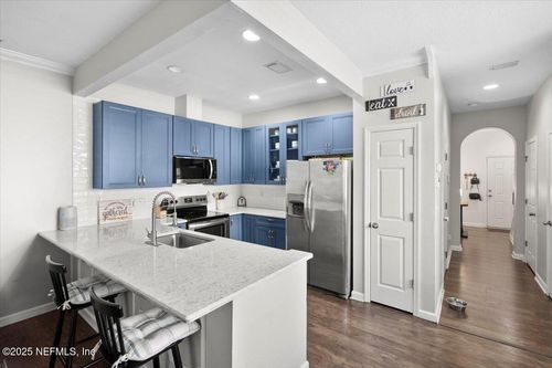 694 Crystal Way, ORANGE PARK, FL, 32065-5550 | Card Image