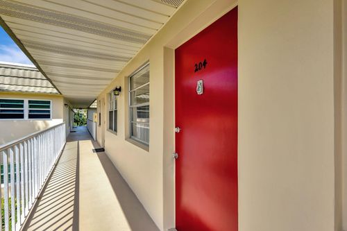 apt-204-20 Vista Gardens Trl, Vero Beach, FL, 32962-1789 | Card Image