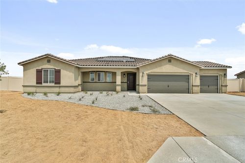 14550 Indigo Rd, Apple Valley, CA, 92307-4271 | Card Image