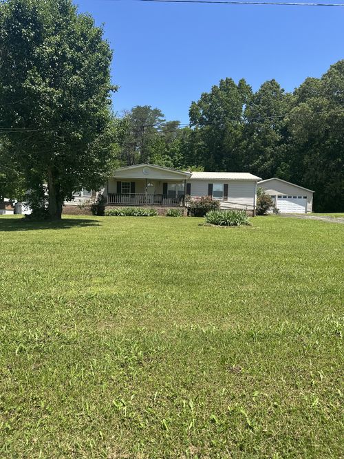 301 Shirley Bates Dr, Clifton, TN, 38425-5029 | Card Image