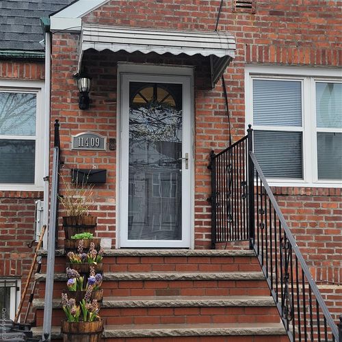 11409 204th St, Saint Albans, NY, 11412-2816 | Card Image