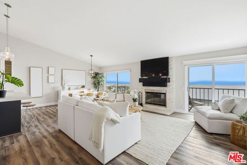 6766 Las Olas Way, Malibu, CA, 90265-4138 | Card Image