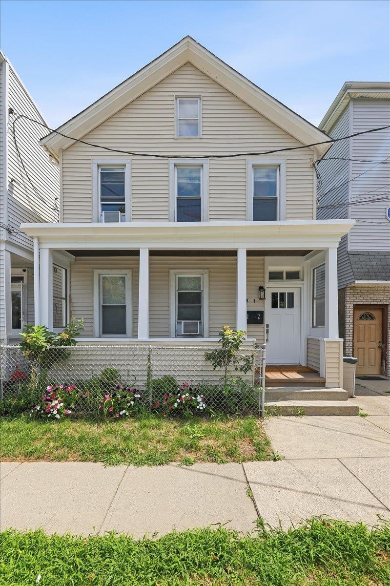 Residential Lease in Bayonne