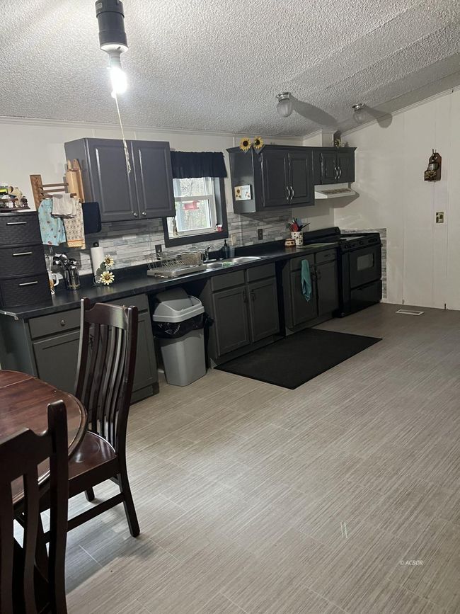 33695 State Route 683, House other with 5 bedrooms, 2 bathrooms and null parking in Mc Arthur OH | Image 9