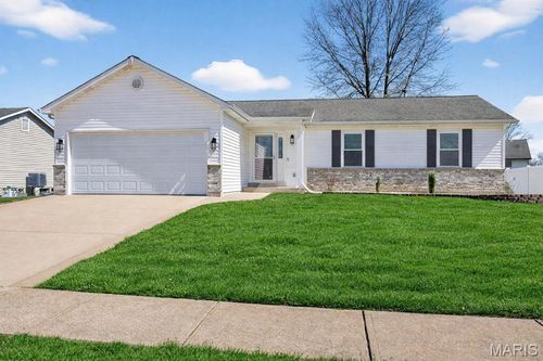 7412 Cinnamon Teal Dr, O Fallon, MO, 63368-9628 | Card Image