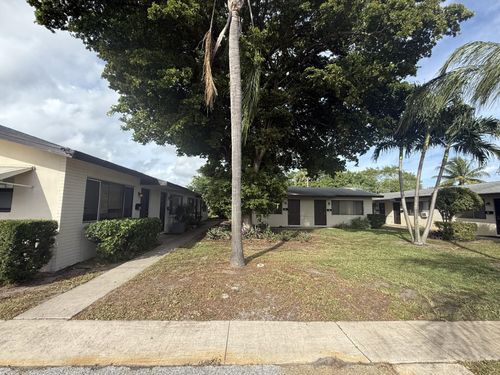 apt-4-1150 W Blue Heron Blvd, Riviera Beach, FL, 33404-4249 | Card Image