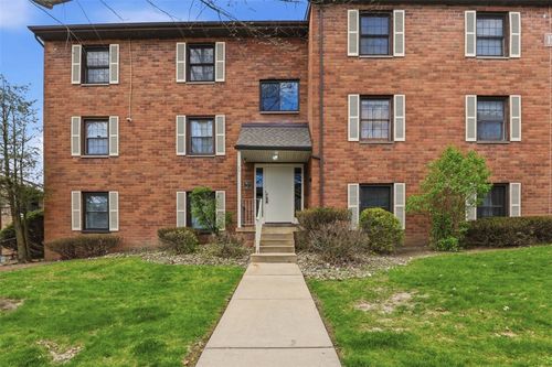7419 Lighthouse Pt, Wilkinsburg, PA, 15221-2553 | Card Image