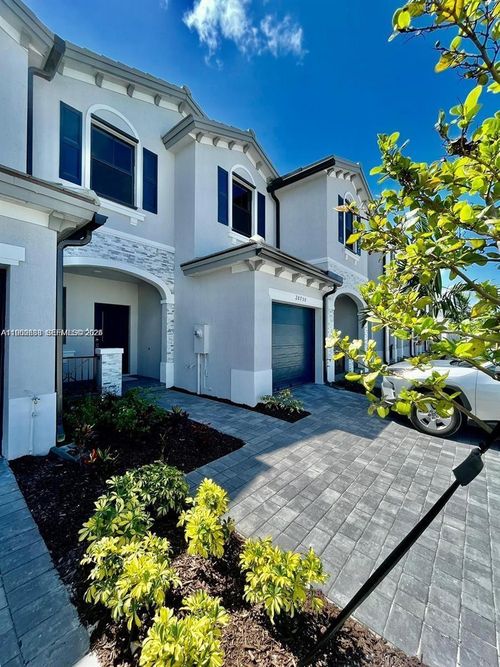 --28750 Sw 134th Ct, Homestead, FL, 33033-7542 | Card Image