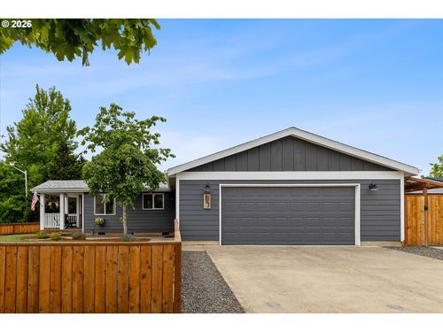 581 Se Mountain View Rd, Estacada, OR, 97023-8417 | Card Image