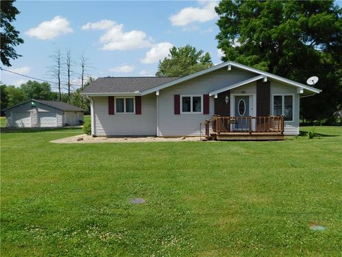 205 E Monroe St, Toledo, IL, 62468-1136 | Card Image