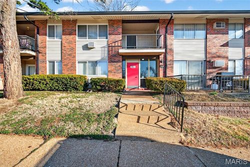 a-10031 Echoridge Ln, Affton, MO, 63123-7441 | Card Image
