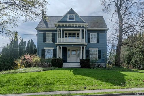 10 Brattle Road, Syracuse, NY, 13203 | Card Image