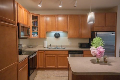 113-7100 Metro Blvd, Edina, MN, 55439-2106 | Card Image