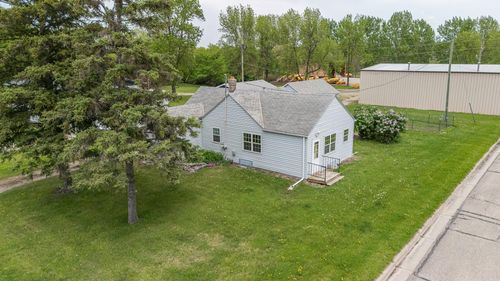 607 Saint Johns Ave, Red Lake Falls, MN, 56750-4727 | Card Image