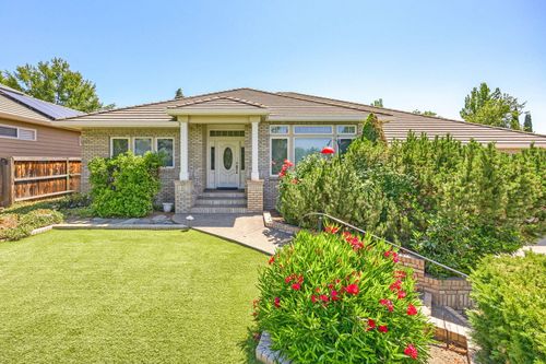 2278 Gene Cameron Way, Medford, OR, 97504-2172 | Card Image