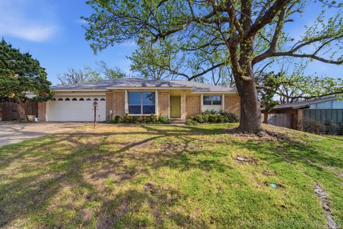 7816 E 58th St, Tulsa, OK, 74145-8602 | Card Image