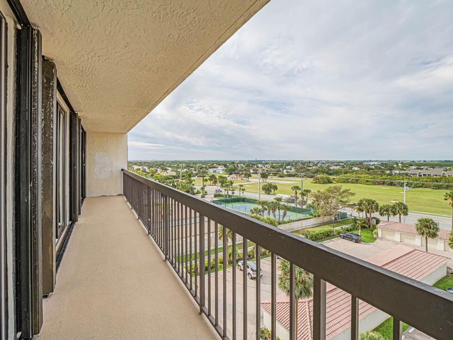 806 - 3100 N Highway A1a, Condo with 3 bedrooms, 2 bathrooms and null parking in Hutchinson Island FL | Image 45