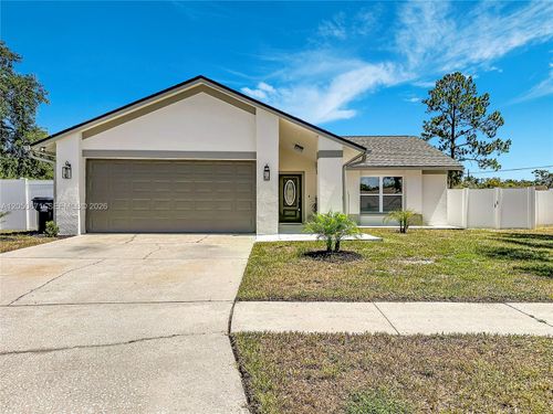 10813 Roundview Ln, Tampa, FL, 33624-5215 | Card Image