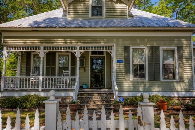 235 Hickory St, House other with 3 bedrooms, 3 bathrooms and null parking in New Ulm TX | Image 9