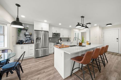 201-5464 201a St, Langley, BC, V3A1S8 | Card Image
