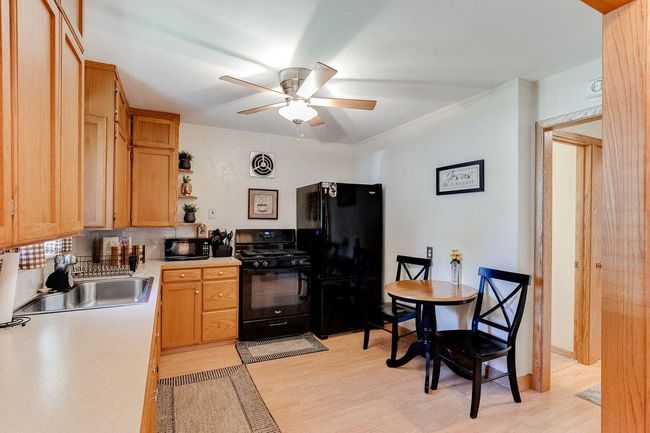 Kitchen Appliances Newer | Image 6