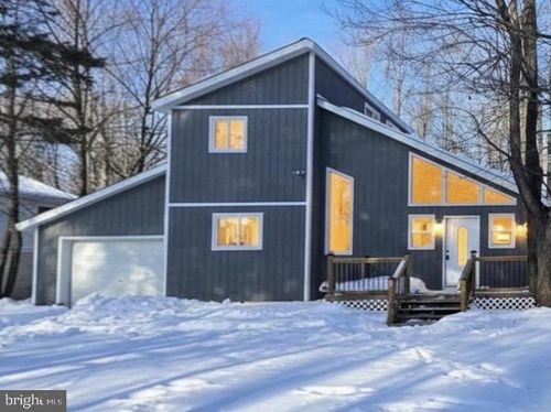 1225 Country Place Dr, Coolbaugh Township, PA, 18466-7958 | Card Image