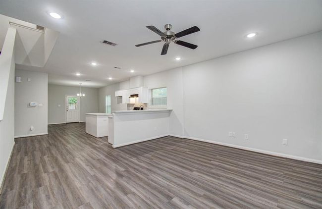 B - 8718 Scott St, Home with 6 bedrooms, 4 bathrooms and null parking in Houston TX | Image 27