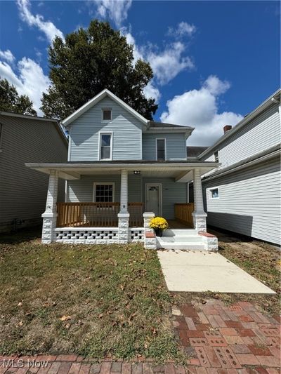 View of front of home featuring a porch | Image 1