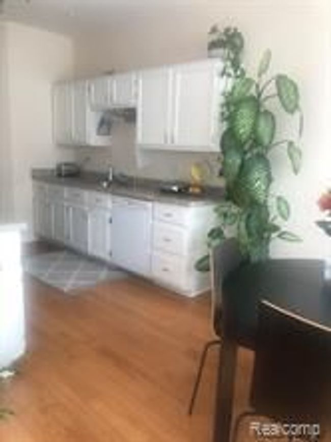 7363 Devonshire, Condo with 2 bedrooms, 3 bathrooms and null parking in West Bloomfield MI | Image 10