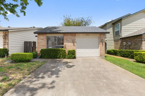 2853 Capella Cir, Garland, TX, 75044-6229 | Card Image